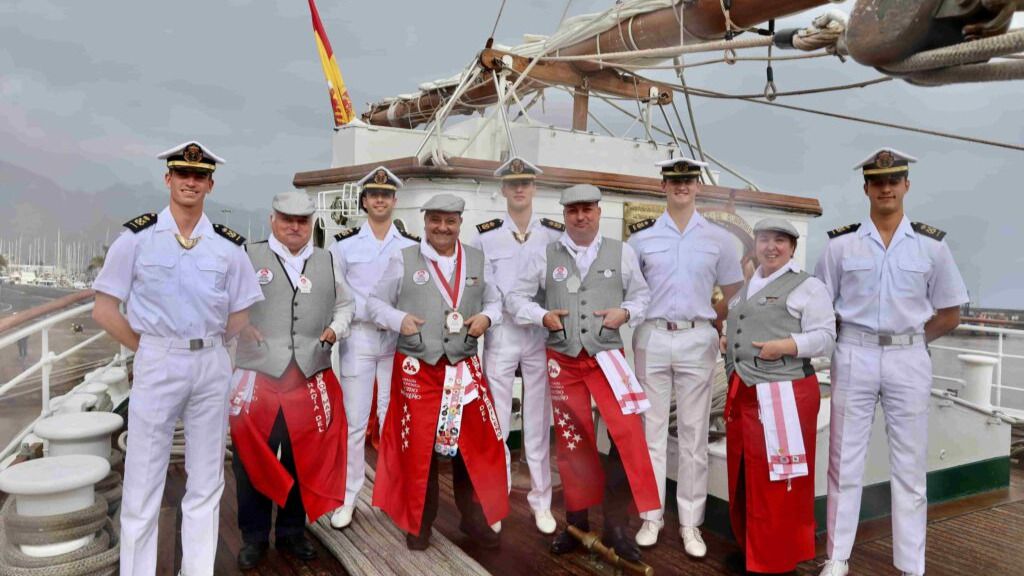 La Cofradía del Cocido en el Buque Escuela Juan Sebastián de Elcano