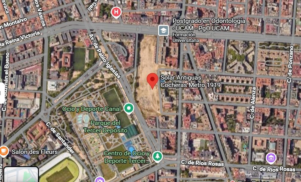El solar de 60.000 metros cuadrados que ocupa hoy el espacio de las antiguas cocheras (Foto: Google Maps)