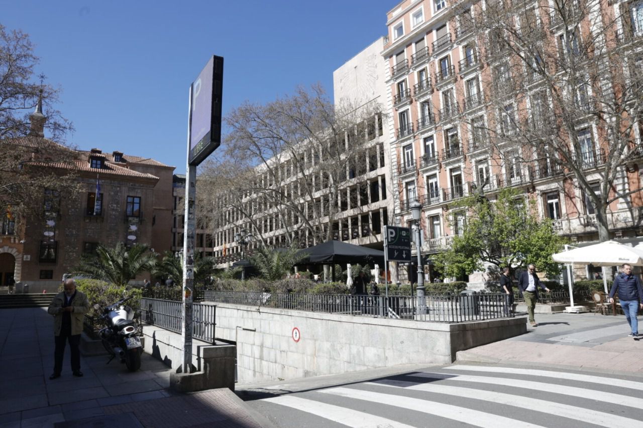 Entrada al aparcamiento de la Plaza del Rey (Foto: Ayuntamiento de Madrid)