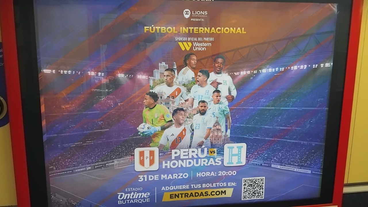 Cartel anunciador en el metro del partido entre Perú y Honduras (Foto: Alvamedia)