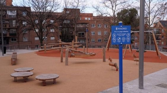 Remodelación del parque ubicado junto a la calle del Pico de la Maliciosa