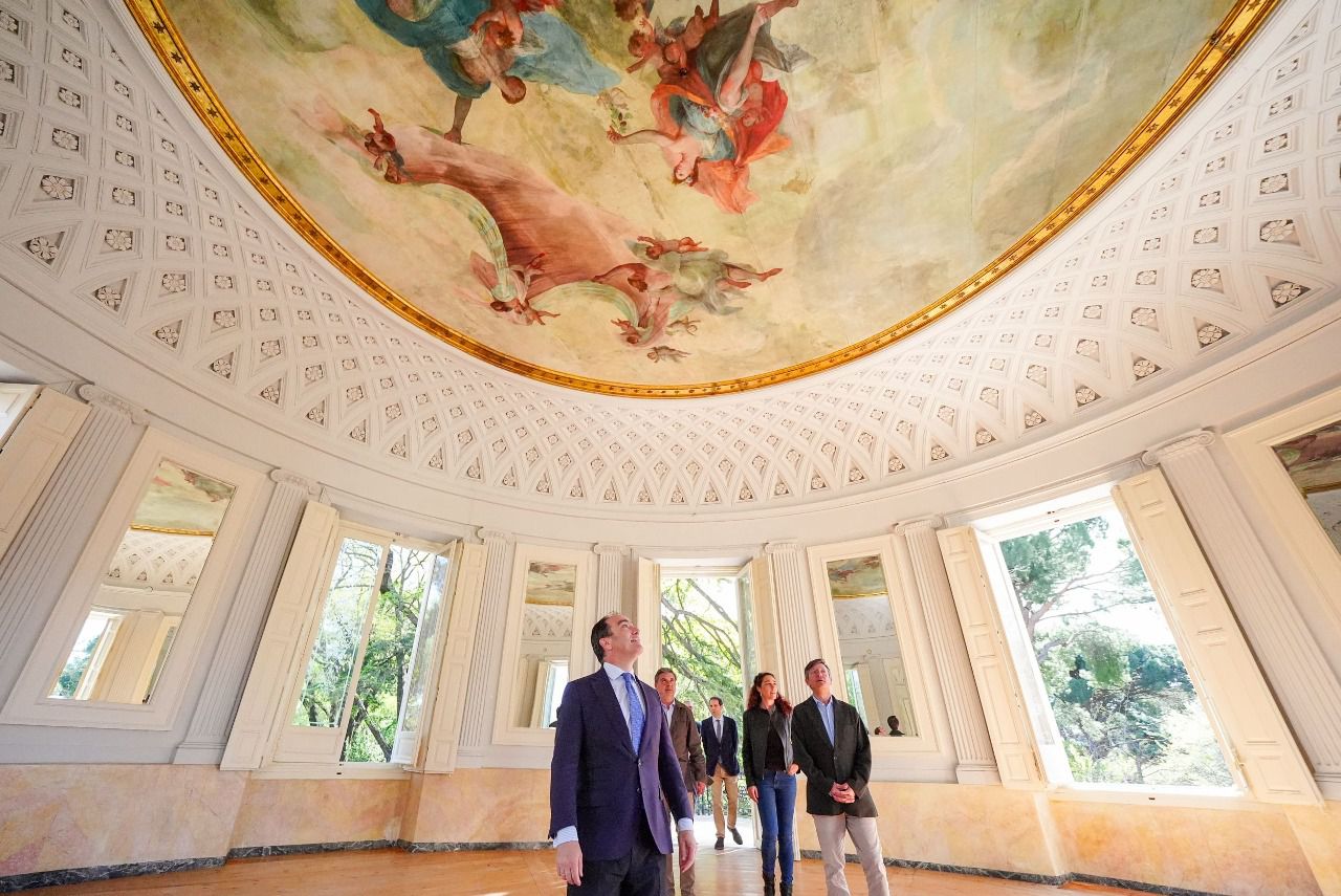Interior del casino de baile.