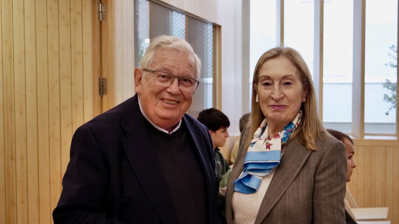 Fernando Jáuregui con Ana Pastor (Foto: David Arribas)