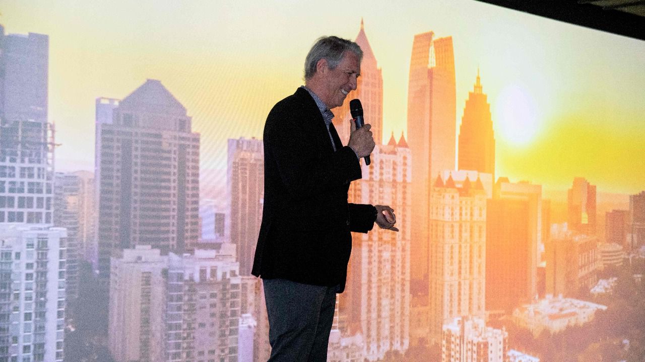 Andrew Wilson, vicepresidente ejecutivo y director de marketing de ACVB