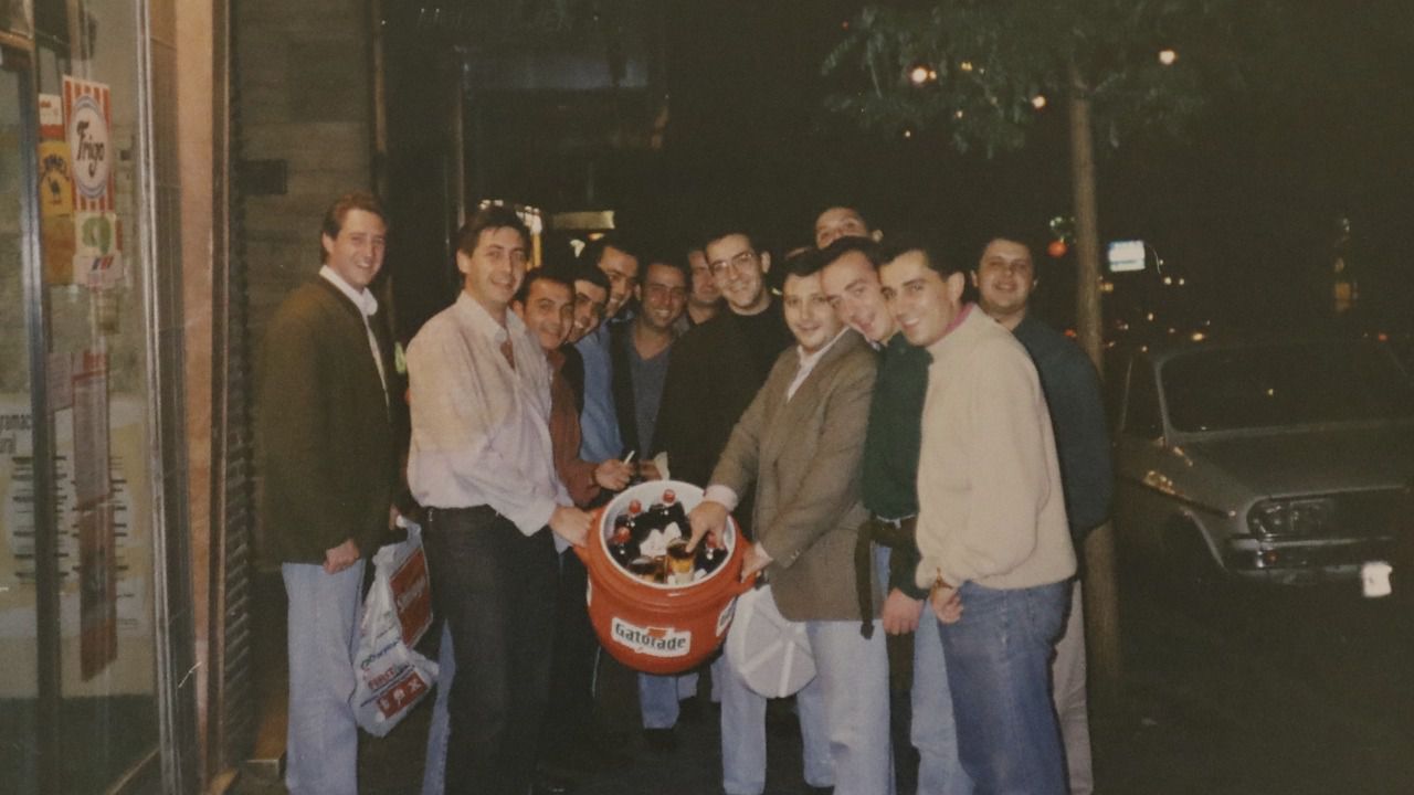Los veteranos del Atlético Birgueiro quemando la noche madrileña (Foto: Atlético Birgueiro)