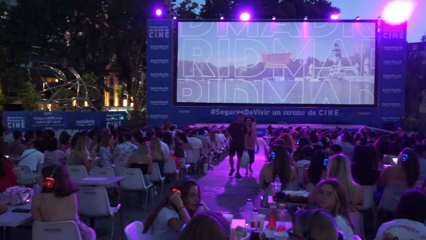 Cine de verano en Plaza de España