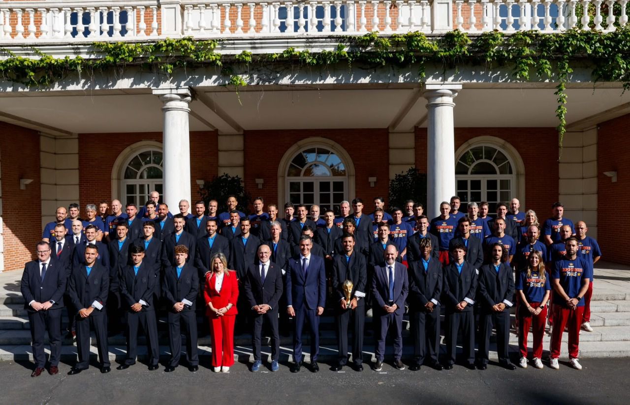 Foto de la selección en La Moncloa (Foto: RFEF)
