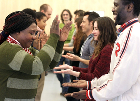 Taller de percusión para personas en riesgo de exclusión en los Teatros del Canal