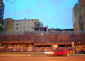 Los edificios 3, 4 y 5 de Plaza de España ya están casi desmantelados (foto a 21 de enero de 2014)